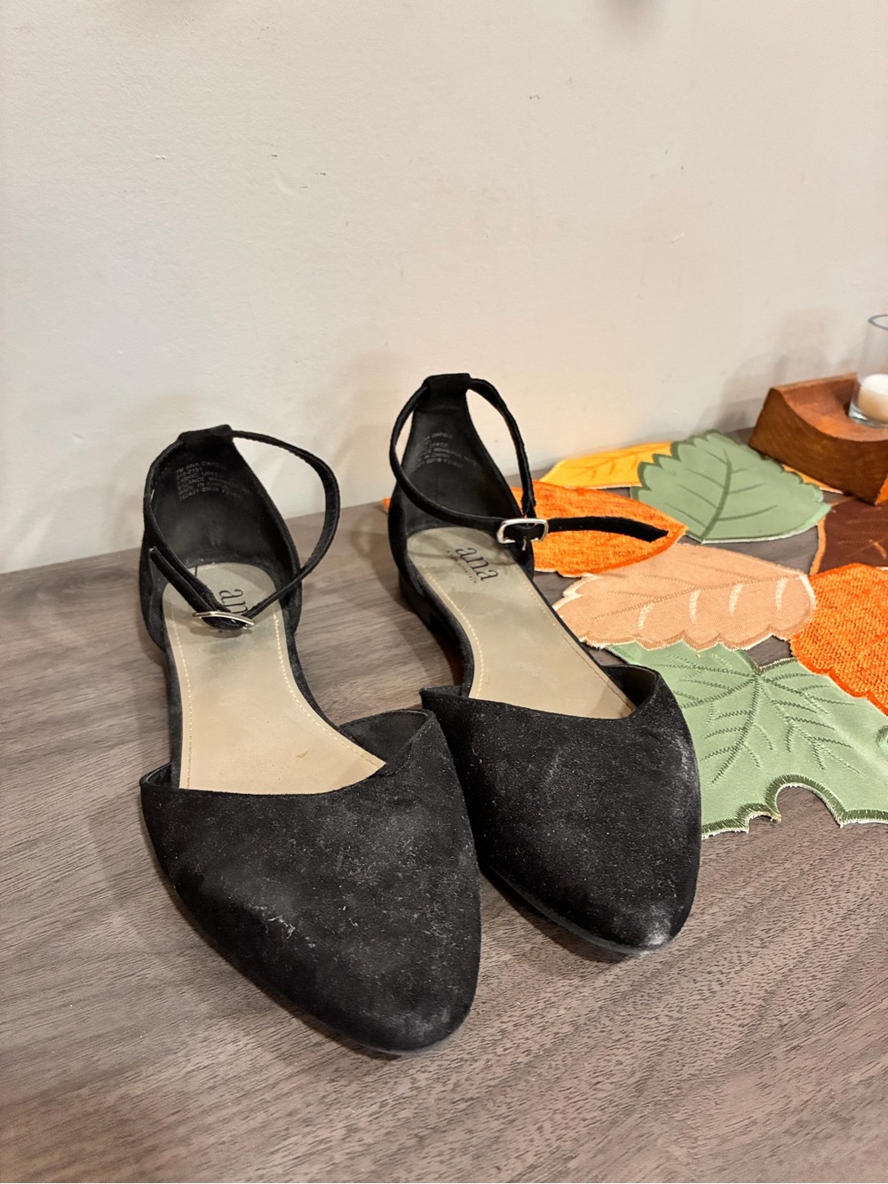 Velvet black ballet flats